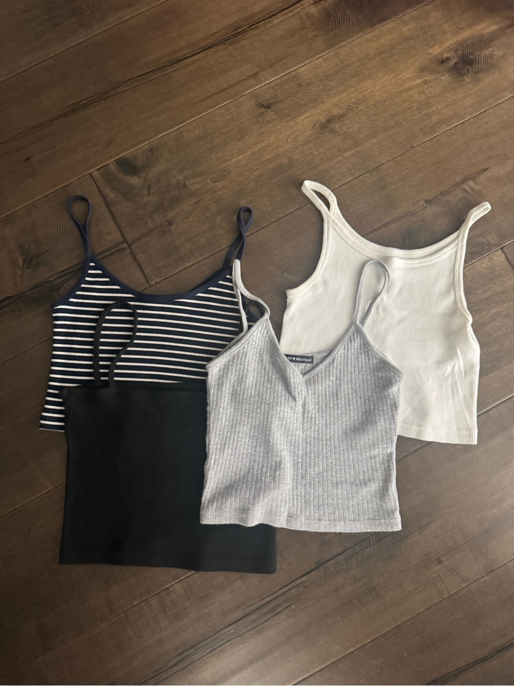 Brandy Melville tank tops
